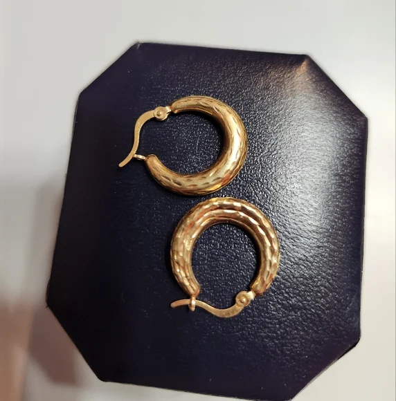 14 k earrings - Picture 5 of 5